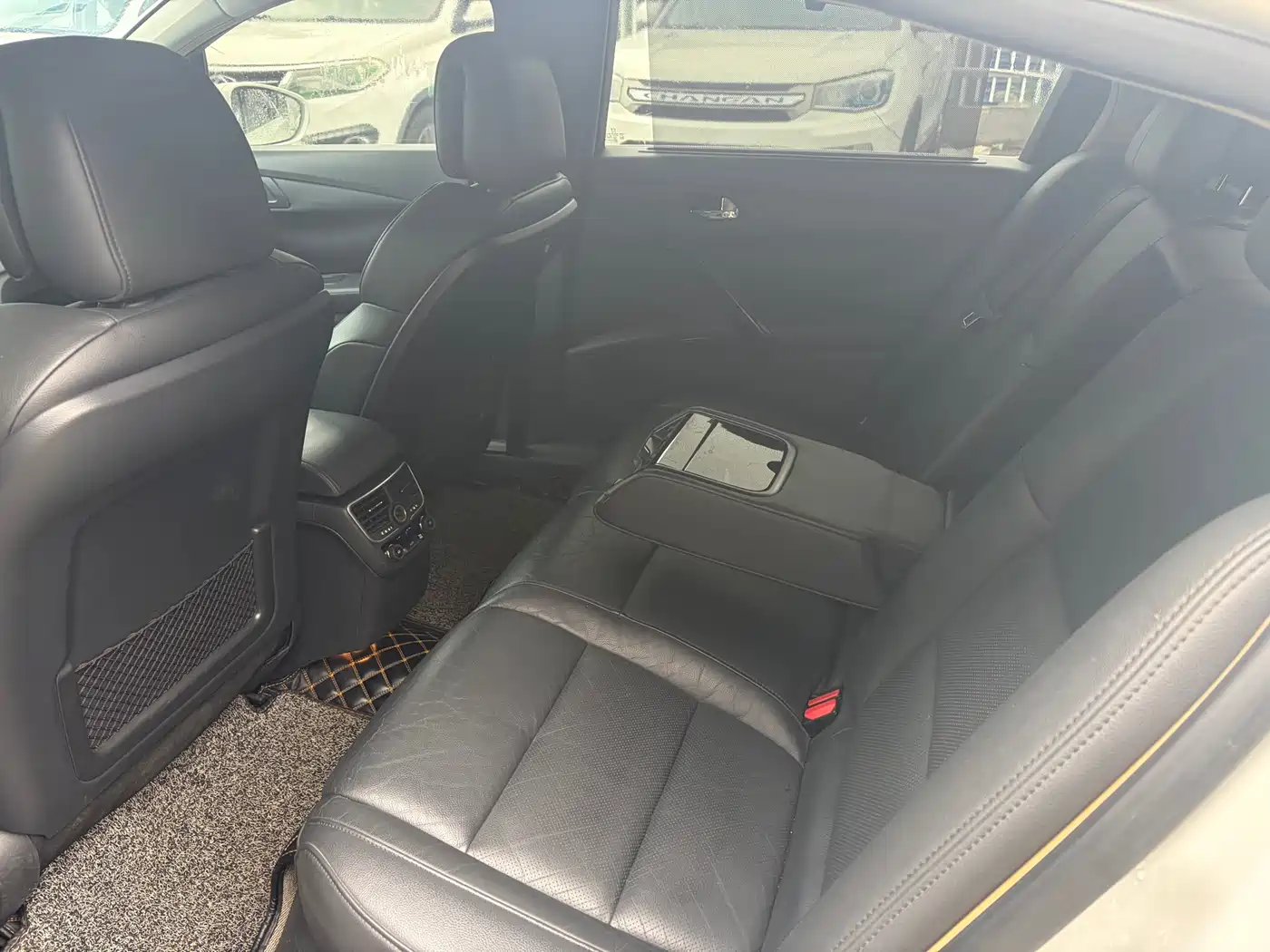 Peugeot 508 2012 2.3L Roland Garros Edition фото 5