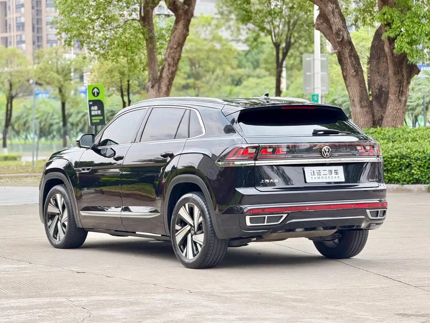 Volkswagen Teramont 2023 Teramont X Facelift 380TSI 4WD Premium Luxury Edition фото 7