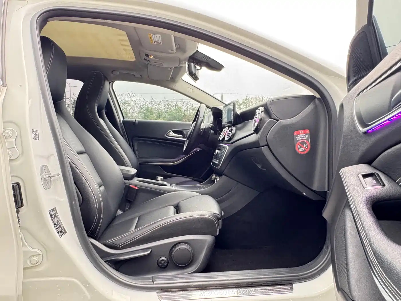 Mercedes-Benz GLA 2017 GLA 200 Fashion фото 12