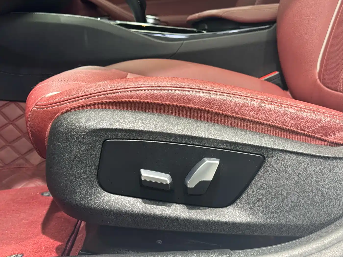 BMW 5 Series 2021 530Li Leading M Sport Package фото 16
