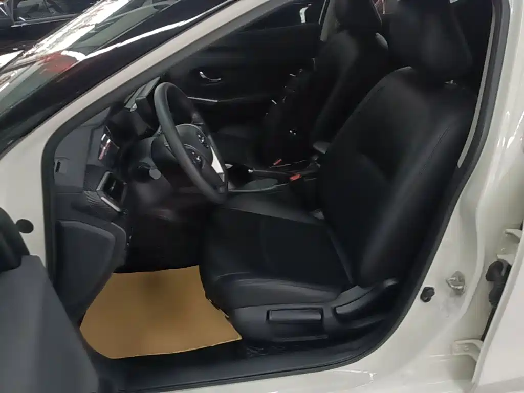 Nissan Bluebird 2023 2021 1.6L CVT Cool Edition