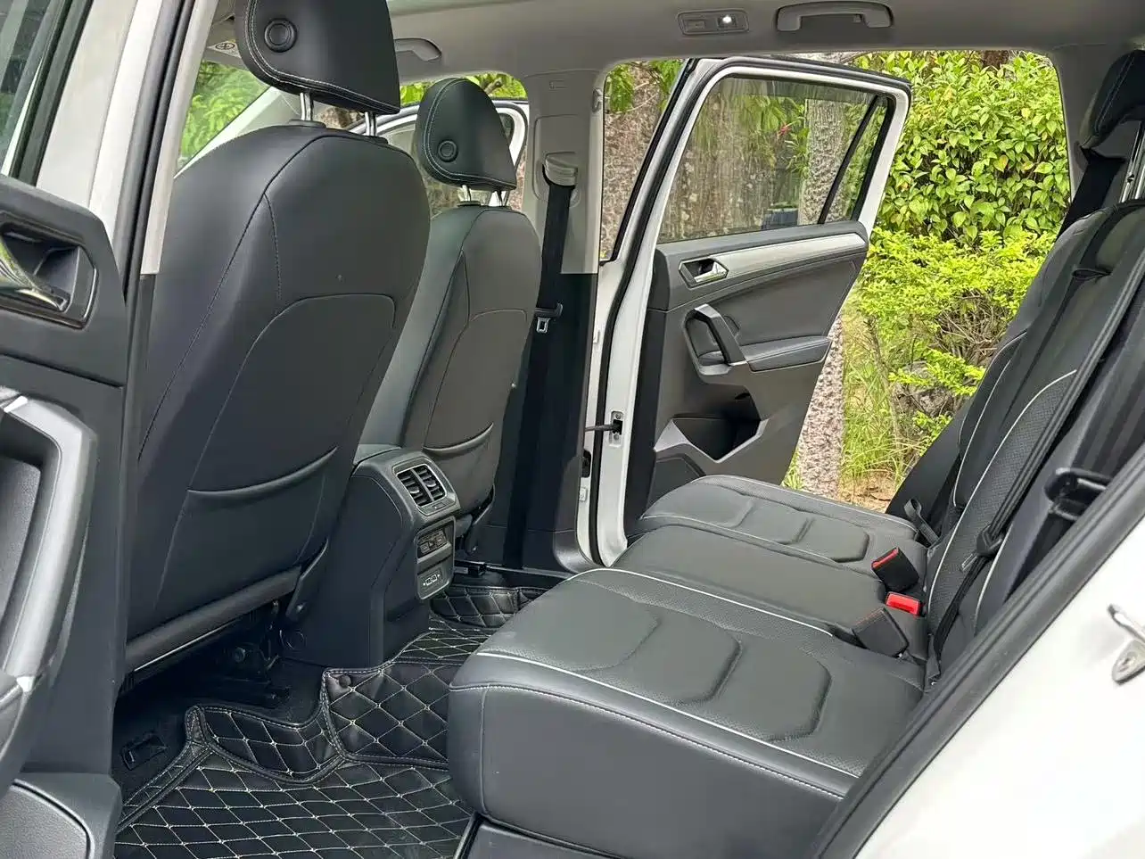 Volkswagen Tiguan L PHEV 2020 430PHEV Plug-in Hybrid Flagship Edition фото 8