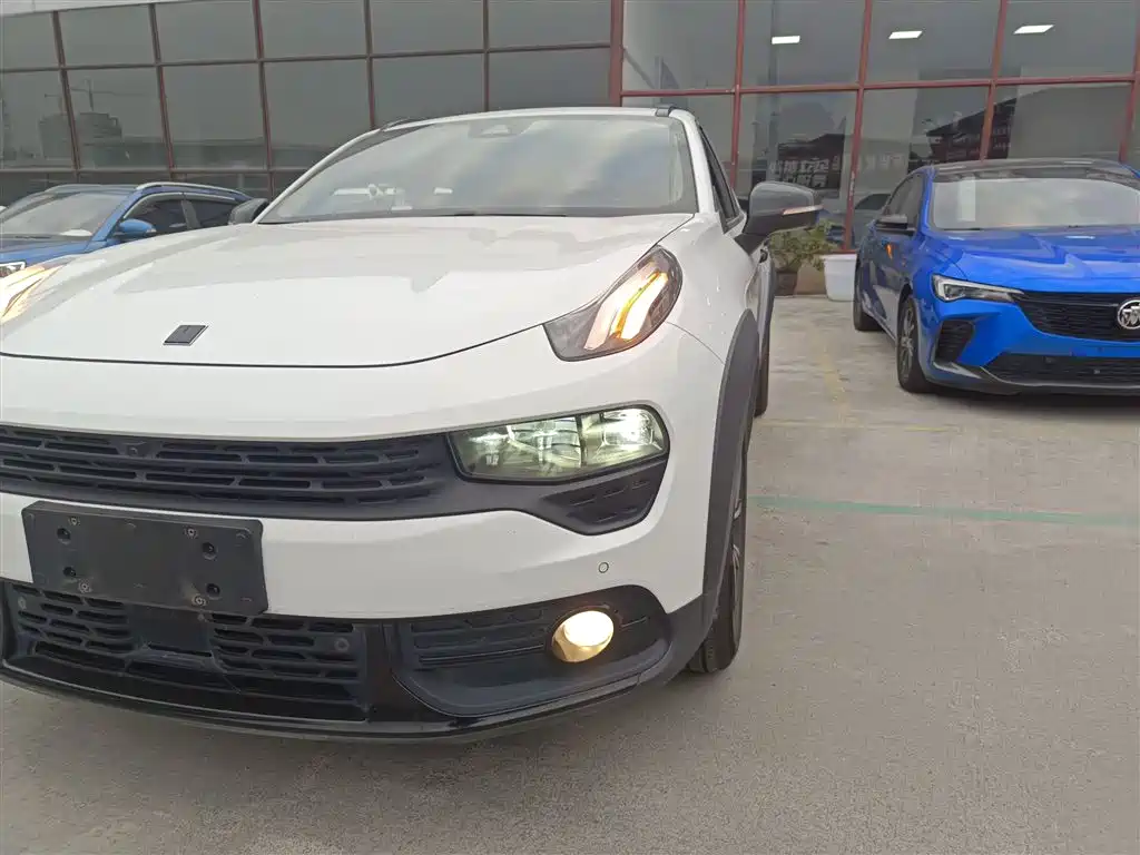 Lynk & Co 02 2021 1.5TD DCT 2WD Power Champion Edition фото 18