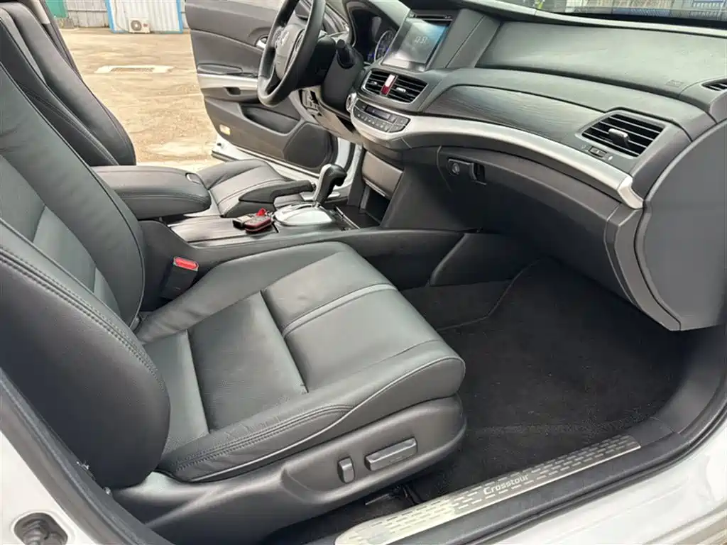Honda Crosstour 2015 2014 2.4L Luxury Edition
