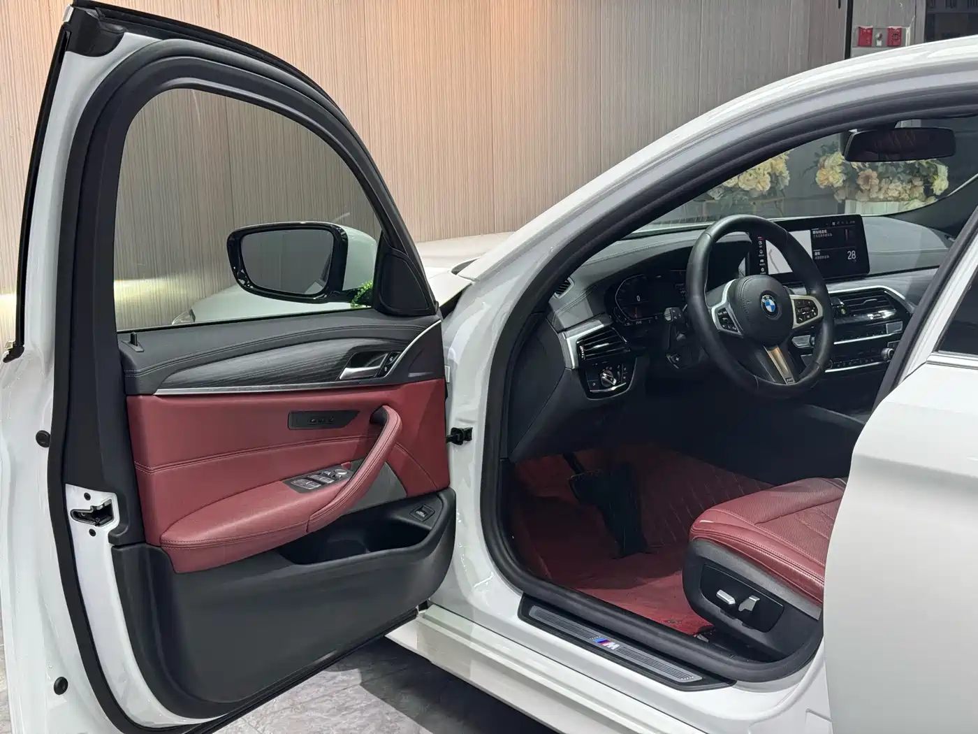 BMW 5 Series 2021 530Li Leading M Sport Package фото 4