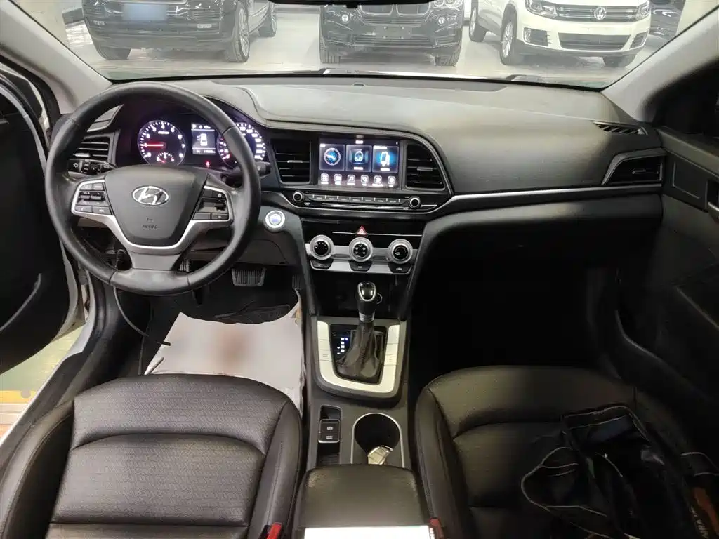 Hyundai Elantra 2020 1.5L CVT Smart Style·Elite фото 6