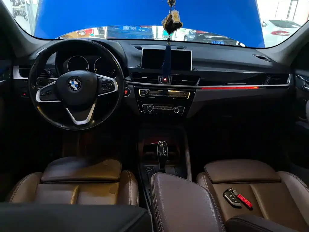 BMW X1 2020 sDrive20Li Fashion Model фото 6