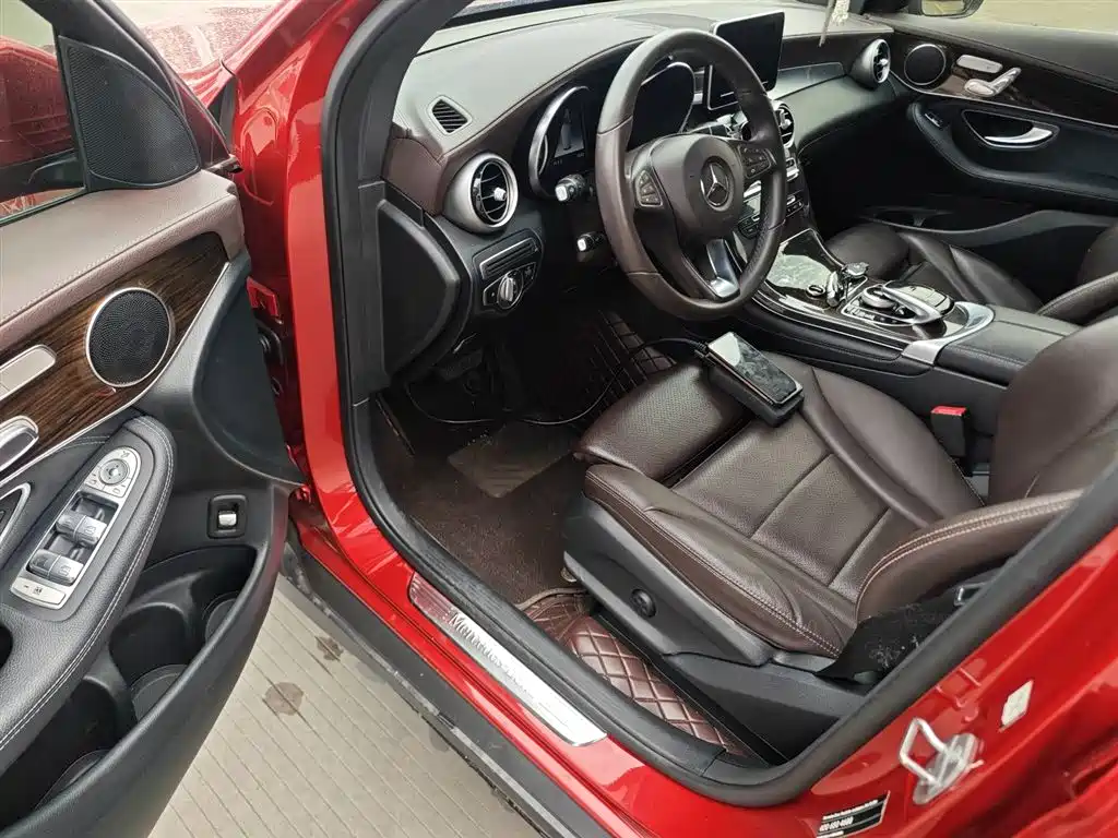 Mercedes-Benz GLC 2018 Facelift GLC 260 4MATIC Dynamic фото 12