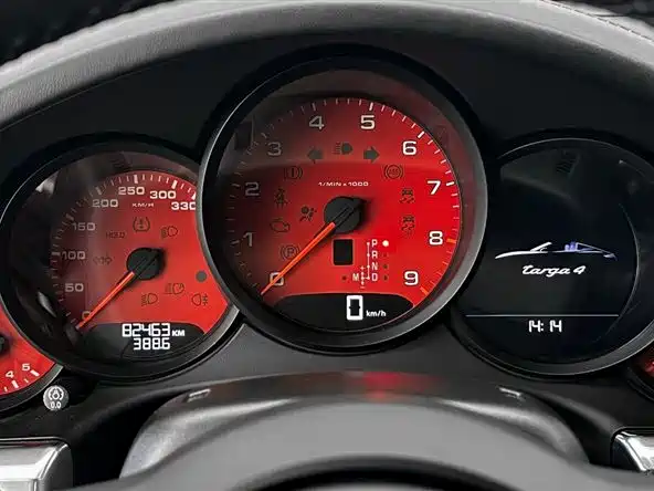 Porsche 911 2014 Targa 4 3.4L фото 16