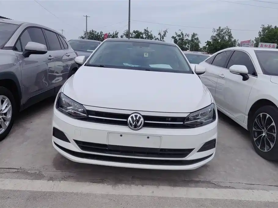 Volkswagen Polo 2019 Plus 1.5L Automatic Colorful Tech Edition фото 2