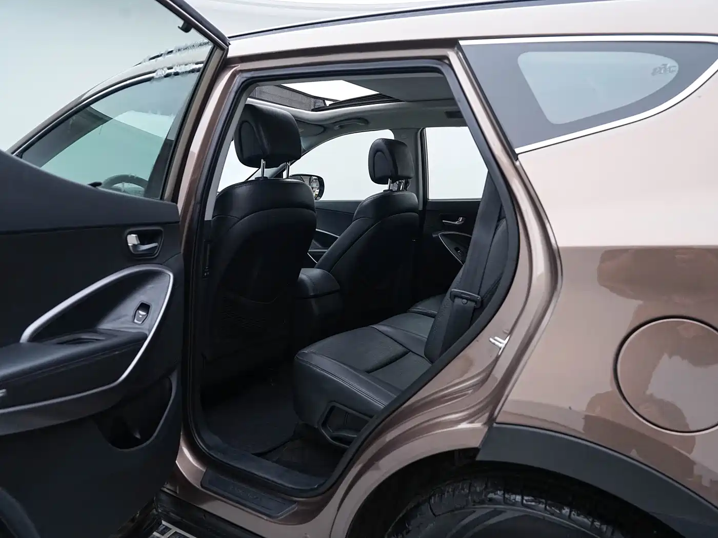 Hyundai Santa Fe 2013 Model 2.4L Automatic 2WD Smart фото 16