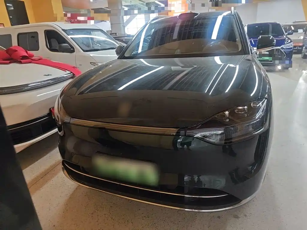 AITO Wenjie AITO M9 2025 Extended Range Max 52kWh 6-Seater фото 3