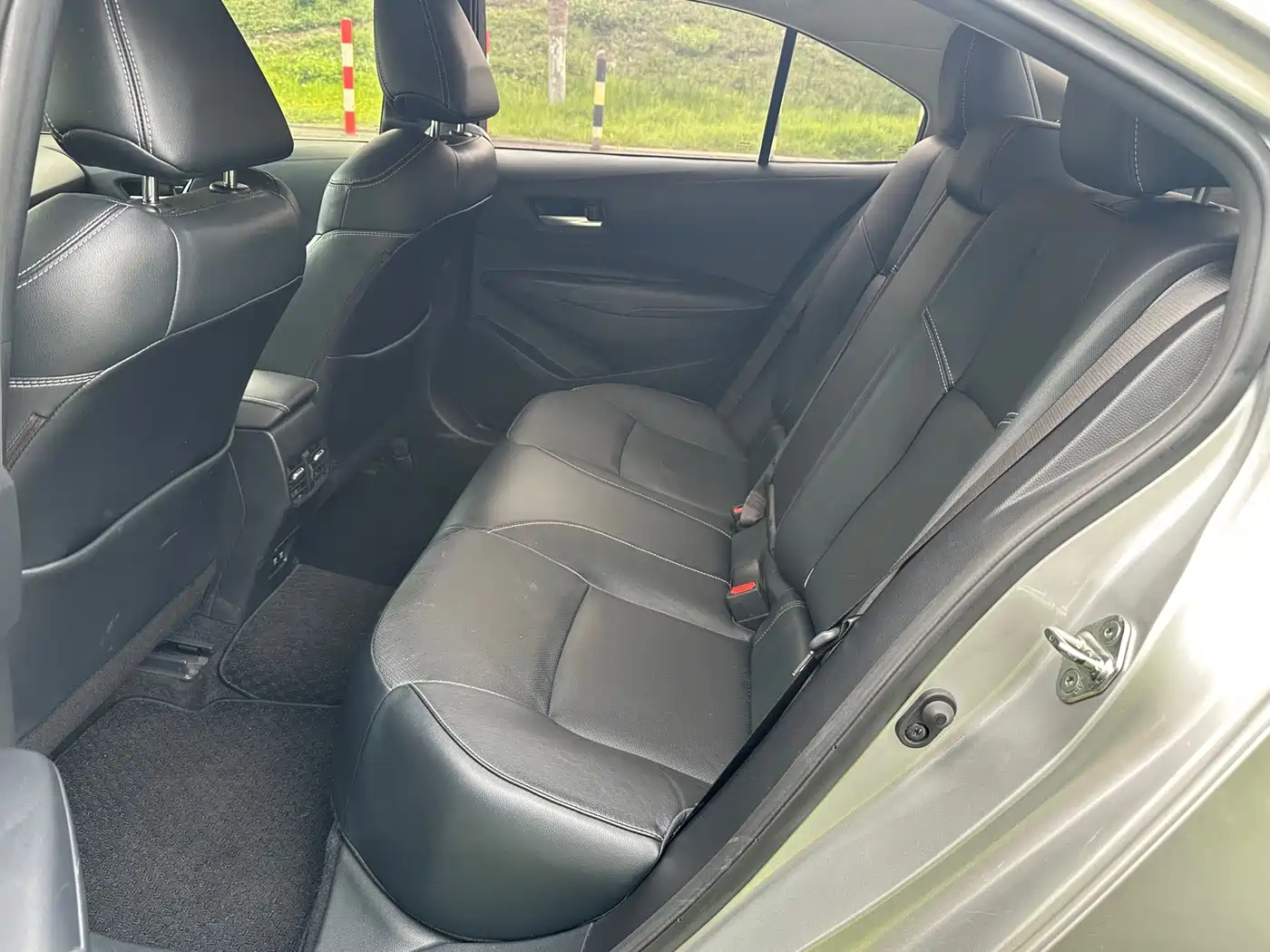 Toyota Corolla 2019 1.2T S-CVT GL-i Luxury Edition фото 10