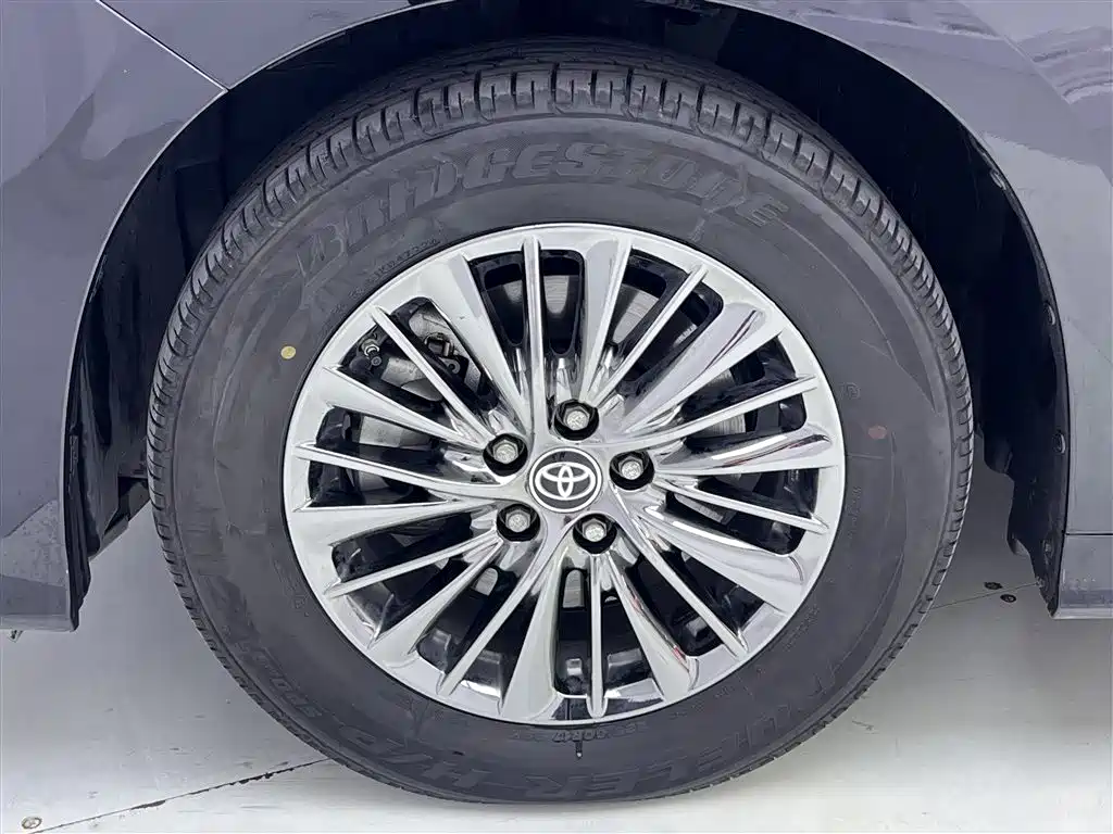 Toyota Alphard 2023 Dual Hybrid 2.5L Ultimate Gold Edition фото 11
