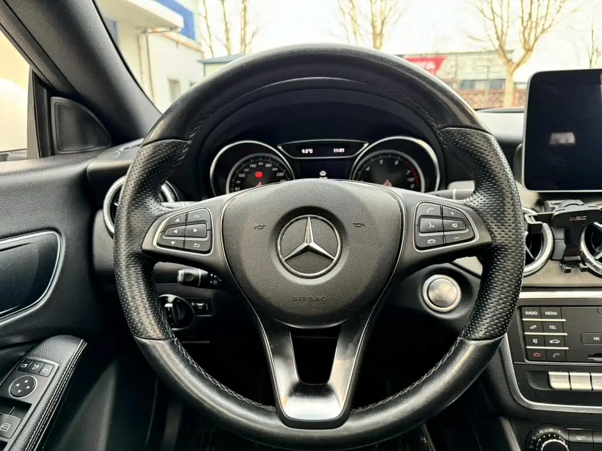 Mercedes-Benz CLA (Import) 2018 CLA 200 Dynamic Edition фото 21