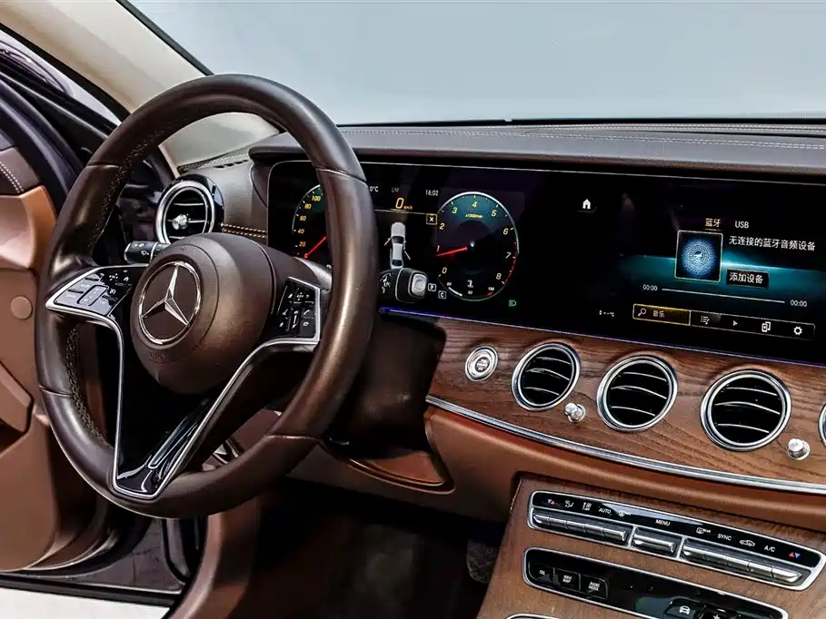 MERCEDES-BENZ E CLASS