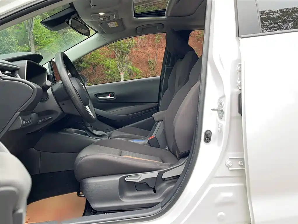 Toyota Levin 2023 Smart Hybrid 1.8L Luxury фото 8