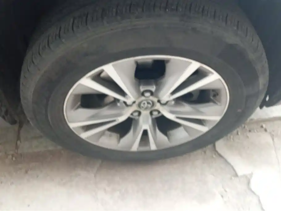Toyota Highlander 2018 2.0T 4WD Elite 7-seater (China V) фото 6