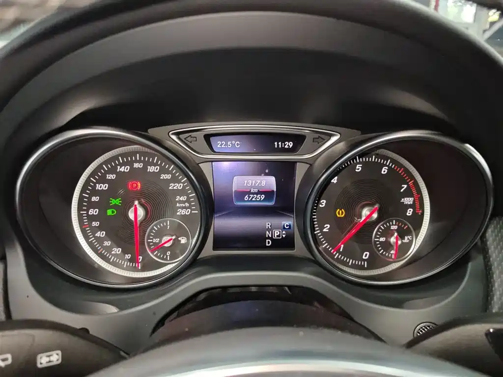 Mercedes-Benz GLA 2019 GLA 200 Dynamic фото 7