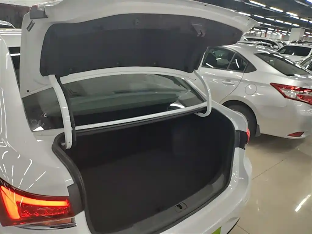 Buick Excelle 2021 Facelift 1.3T Auto Mild Hybrid Elite фото 19