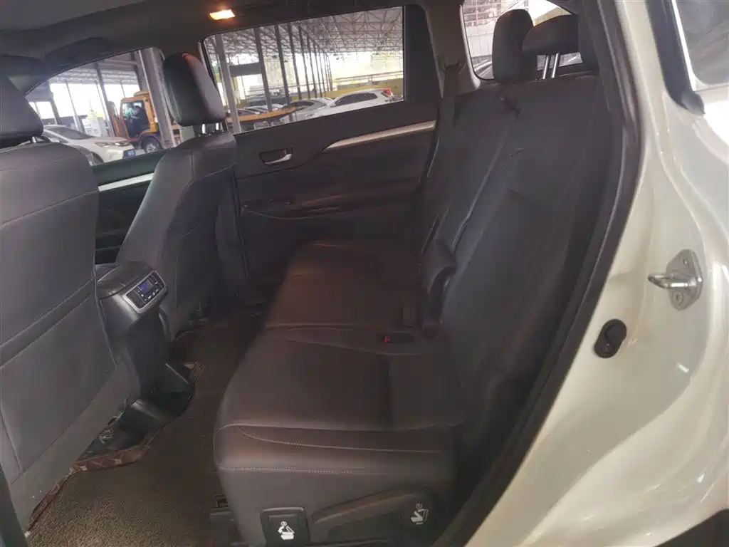 Toyota Highlander 2018 2.0T 4WD Luxury 7-seater (China V) фото 13