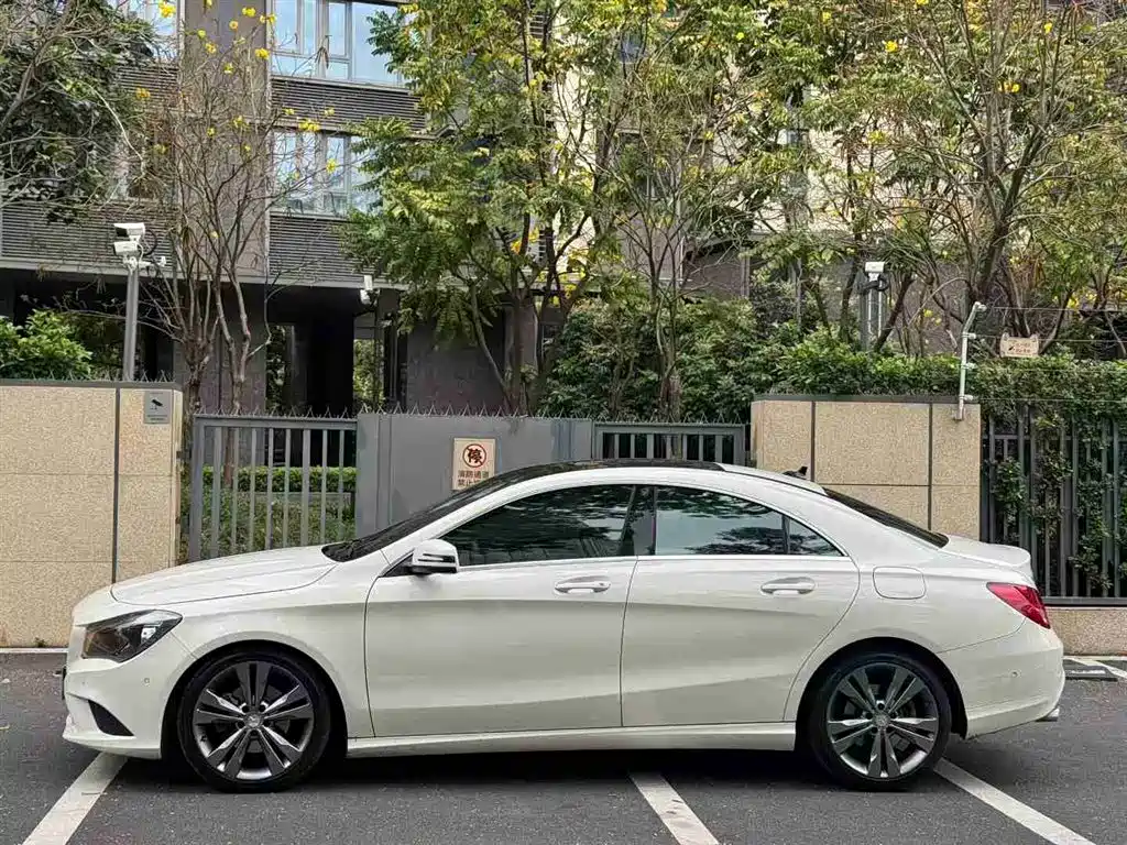 Mercedes-Benz CLA (Import) 2016 CLA 200 Sport фото 2
