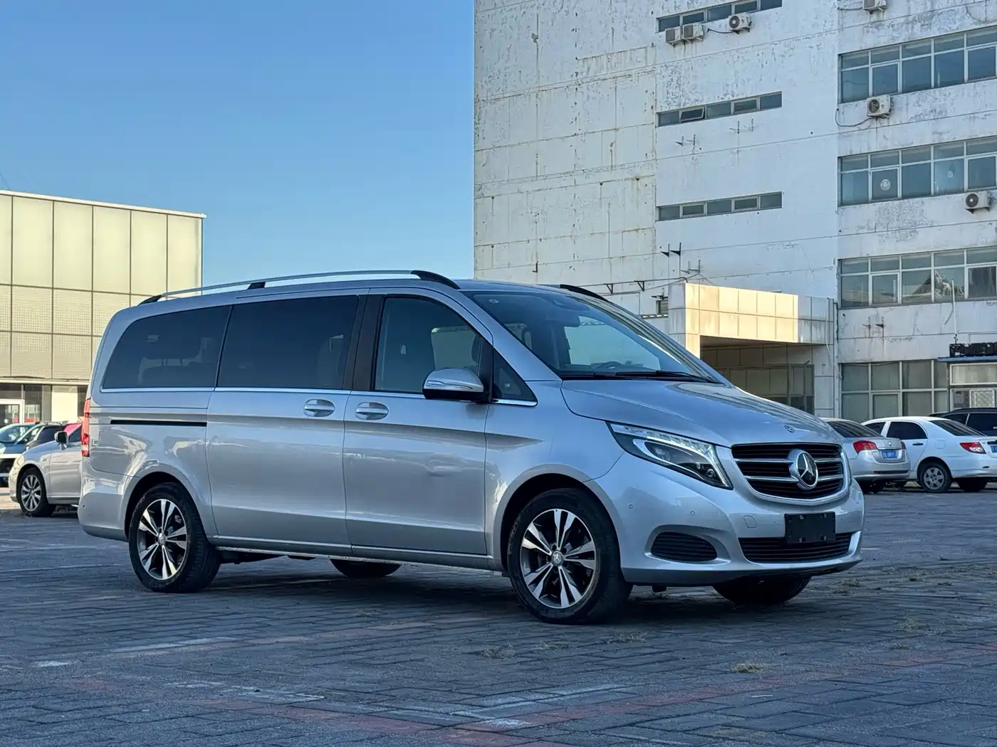 Mercedes-Benz V-Class 2018 2017 Model V 260 Pilot Edition