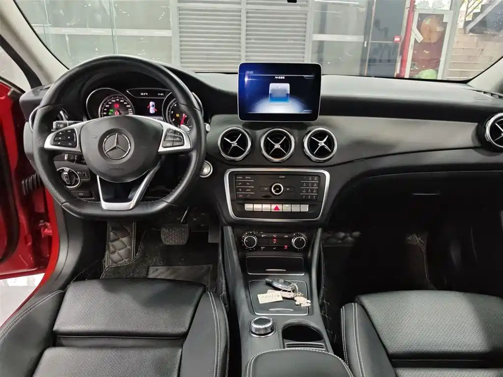 Mercedes-Benz GLA 2019 GLA 200 Dynamic фото 5