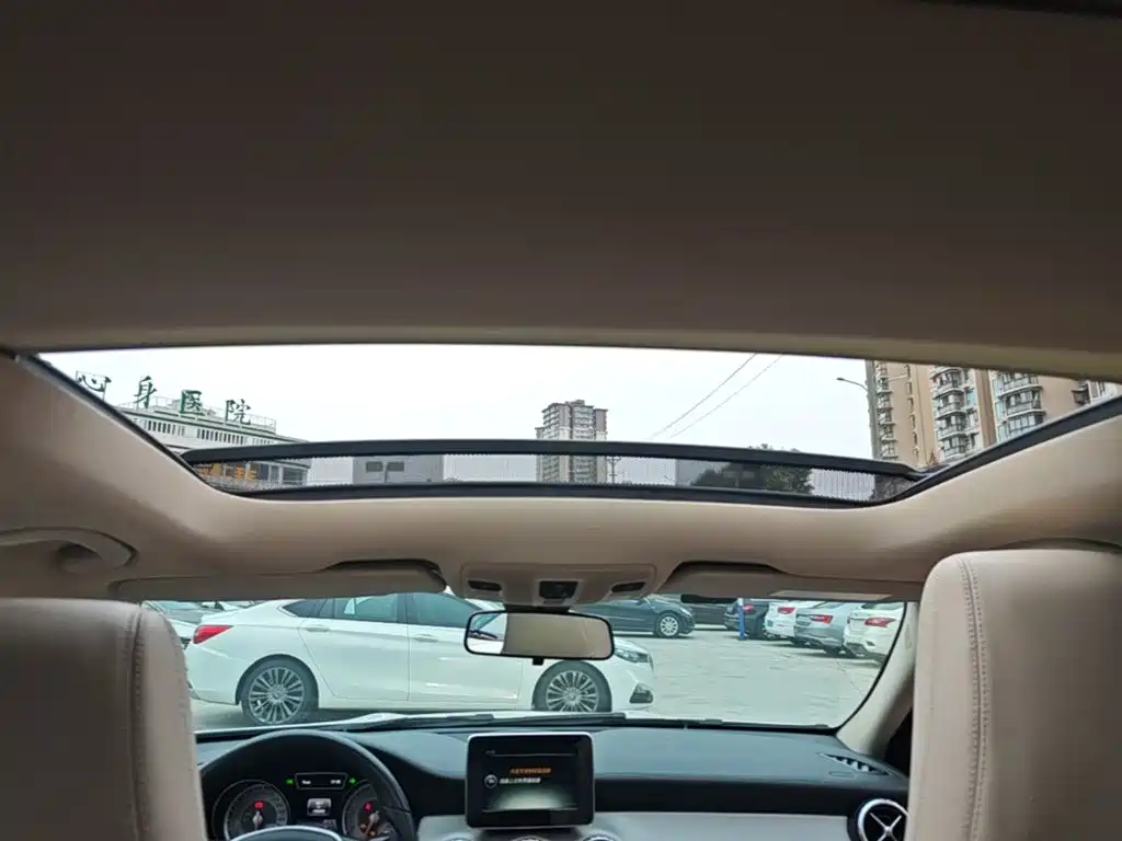 Mercedes-Benz GLA 2016 GLA 200 Fashion фото 18