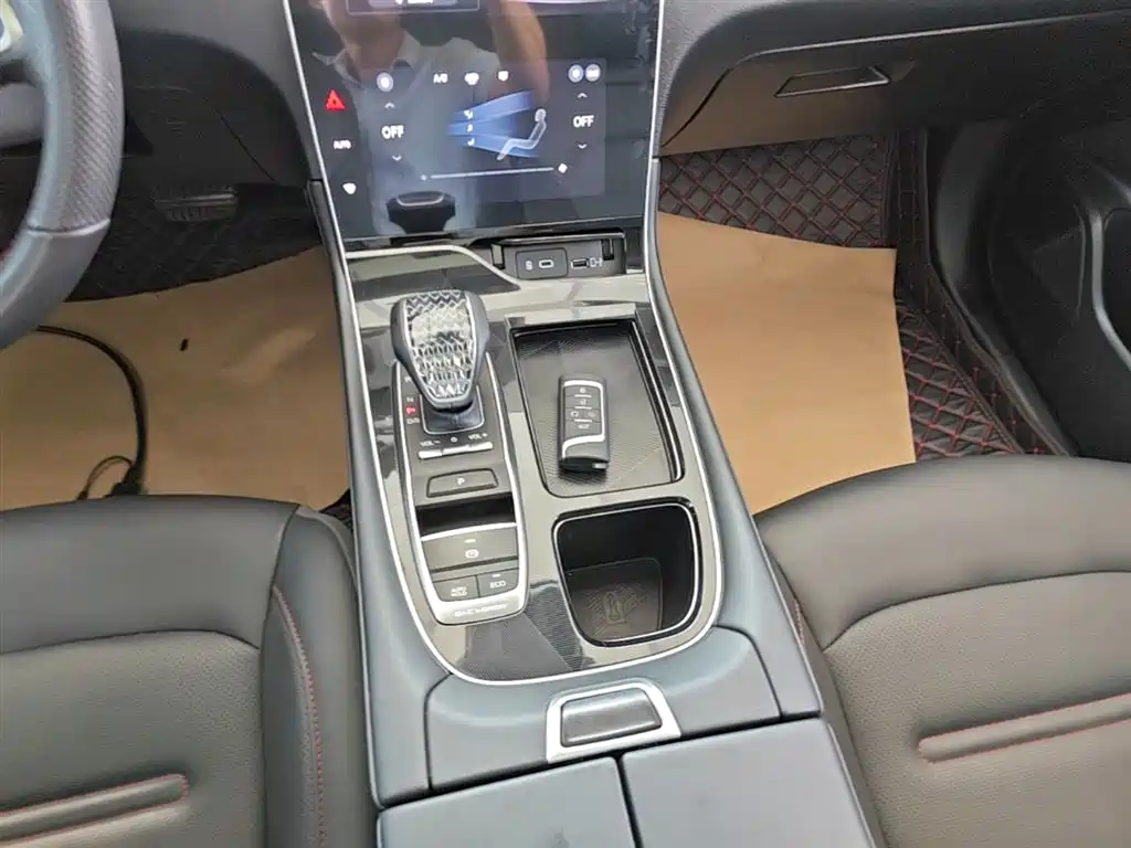 GAC Trumpchi Trumpchi GS4 PLUS 2022 270T Automatic Star Glory Edition фото 14