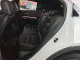 Фото 17 - Cadillac XT4