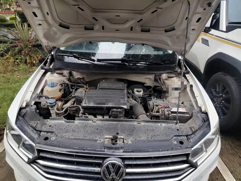 Volkswagen Bora 2016 Model 1.6L Manual Comfort фото 17