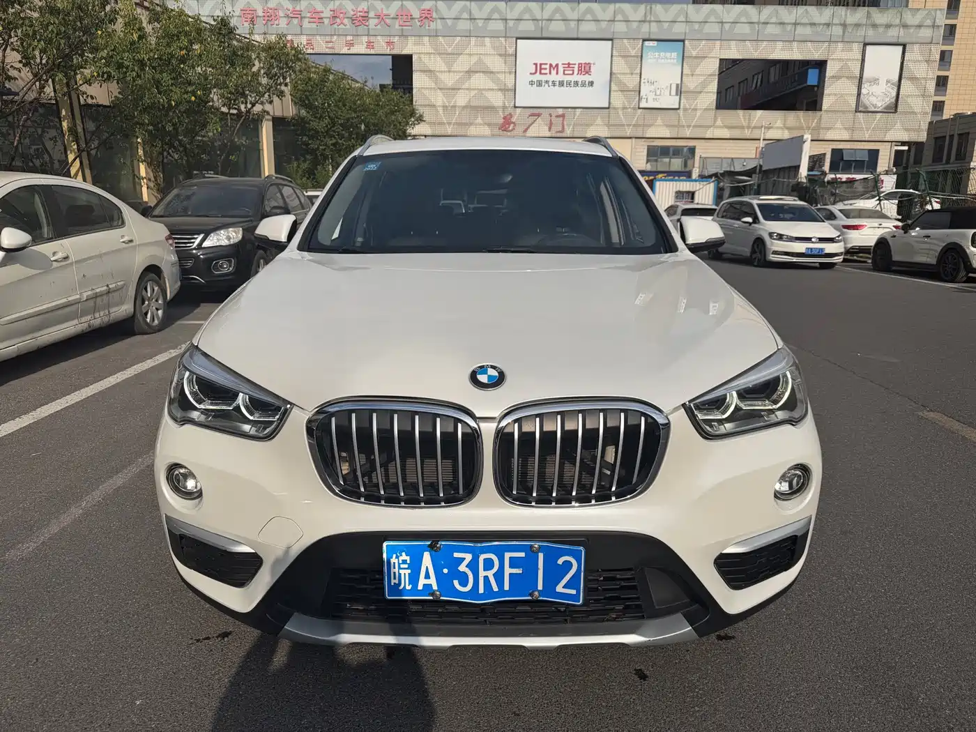 Photo 2 - BMW X1