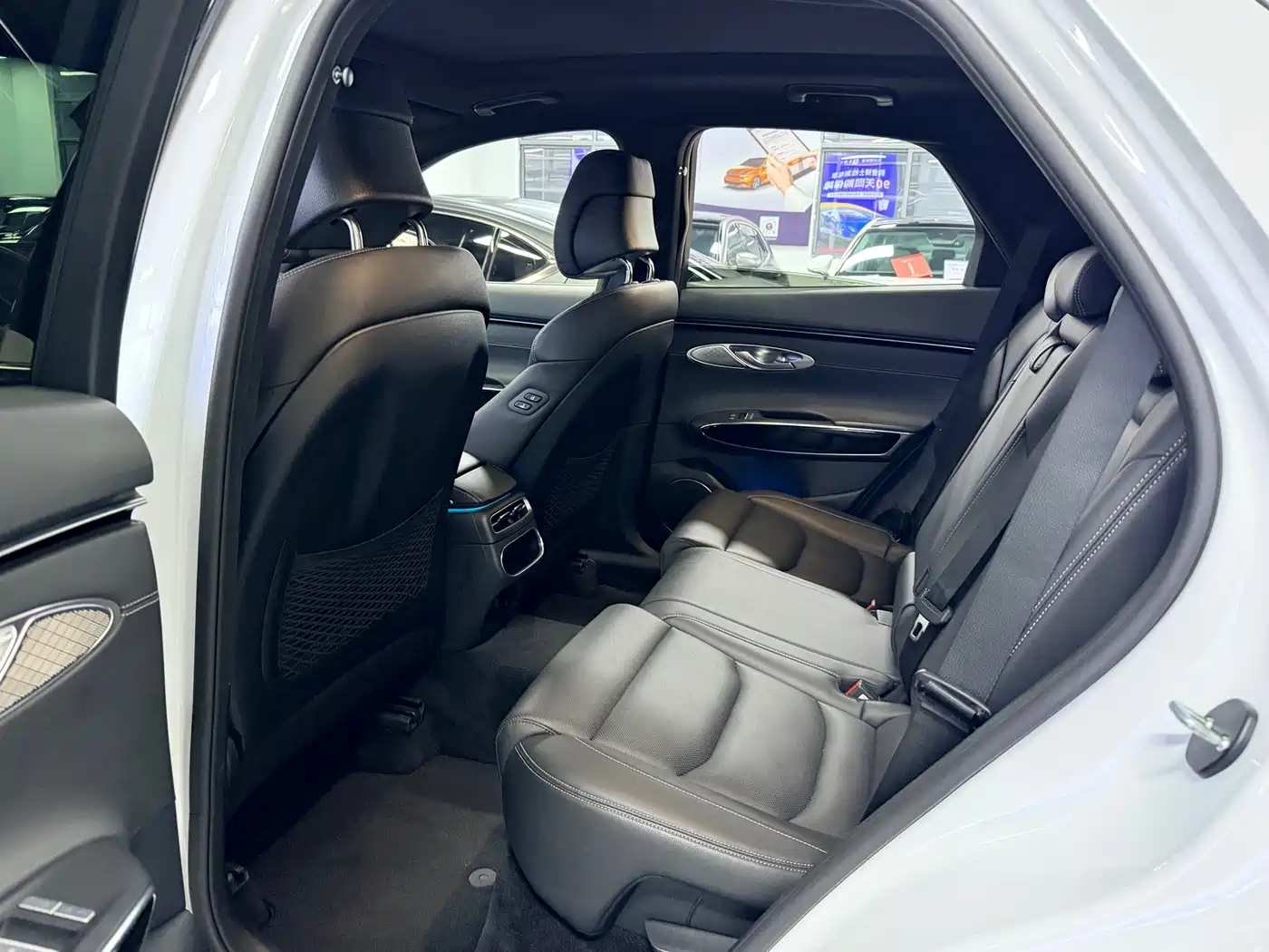 Genesis GV70 2023 2.5T AWD Luxury фото 9