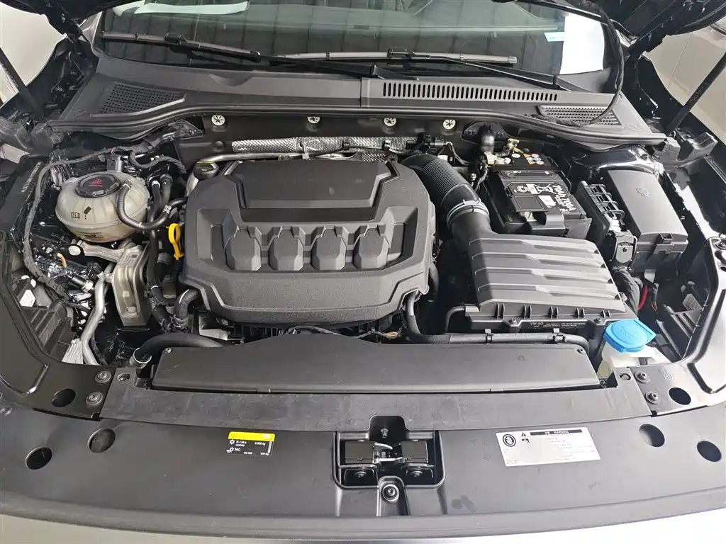 Volkswagen Passat 2025 Outstanding 380TSI Dragon Soaring Edition фото 20
