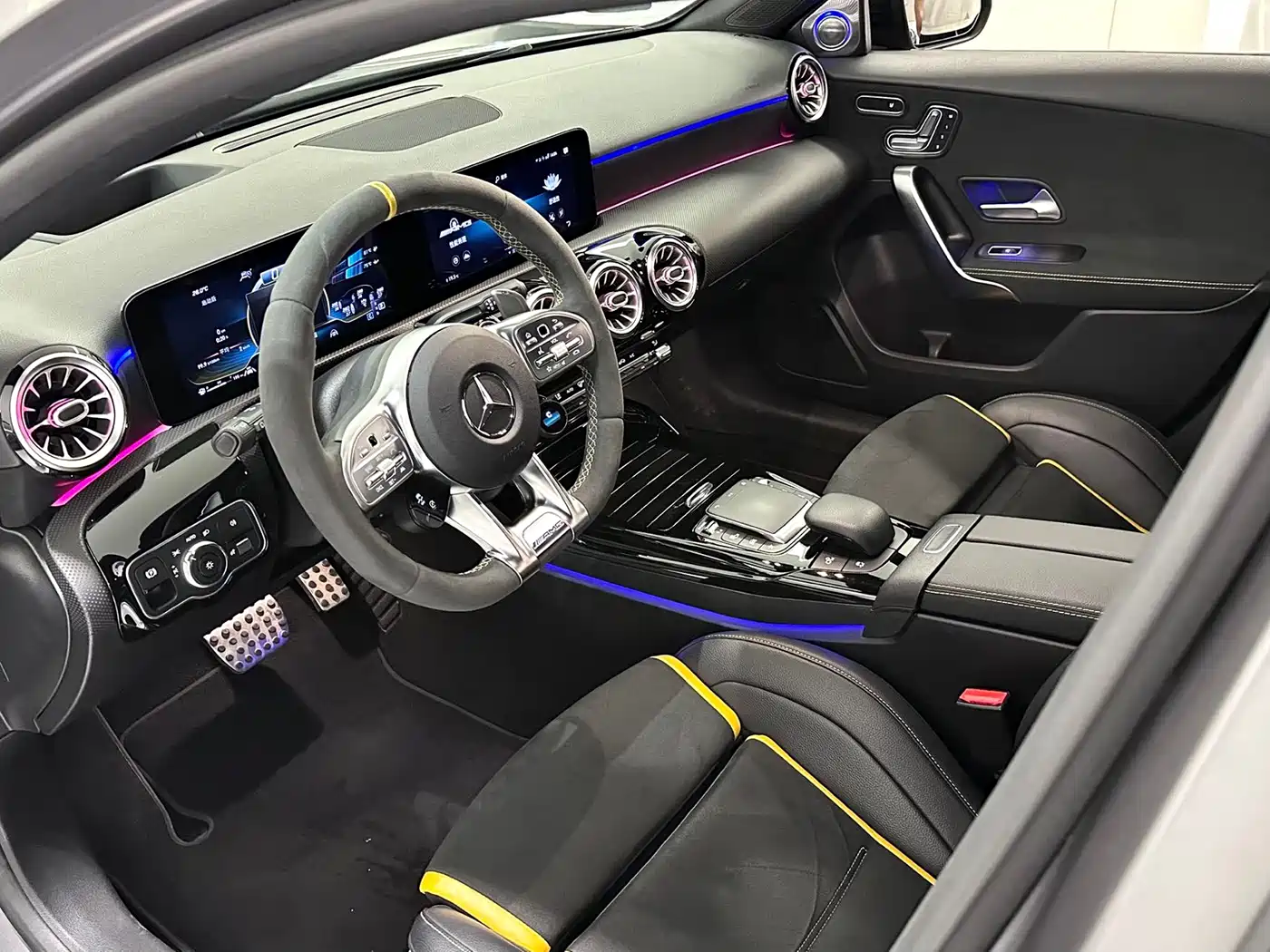 Mercedes-Benz A-Class AMG (Import) 2020 Facelift AMG A 45 S 4MATIC+ фото 6