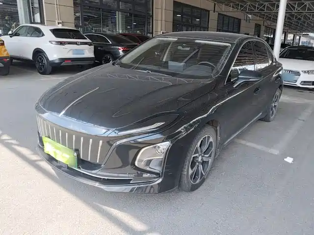 Hongqi E-QM5 Зарядка, T3, 4 мест