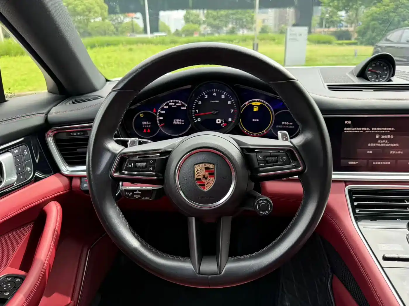 Porsche Panamera 2023 Panamera 4 Executive Long Wheelbase 2.9T фото 15