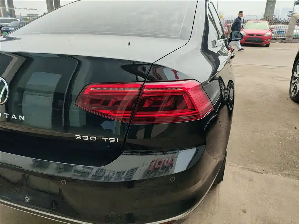 Volkswagen Magotan 2020 330TSI DSG Luxury фото 24