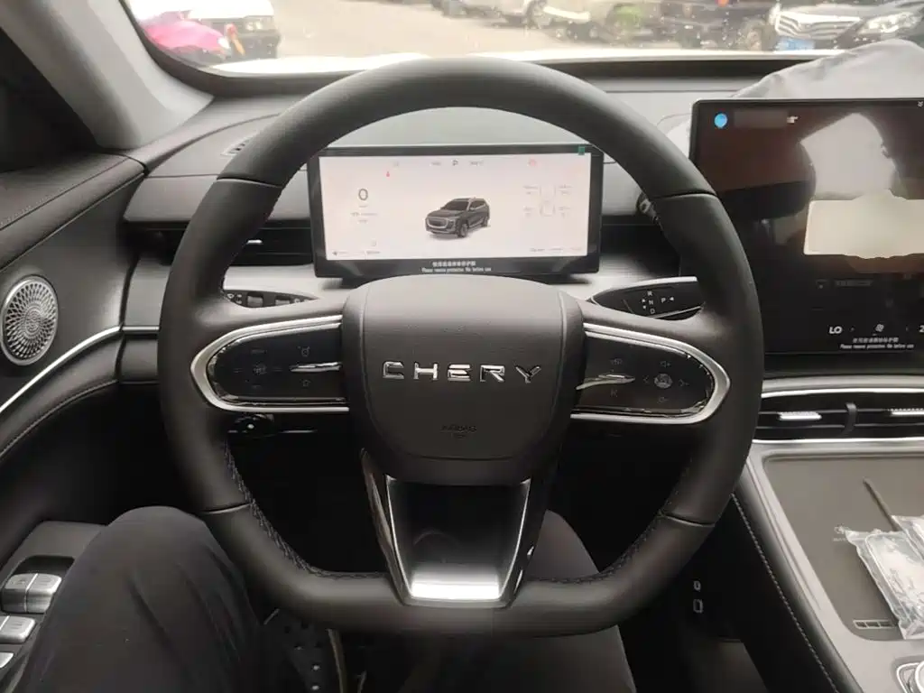 Chery Tiggo 8 PLUS 2026 2025 290TGDI DCT Luxury 5-seater