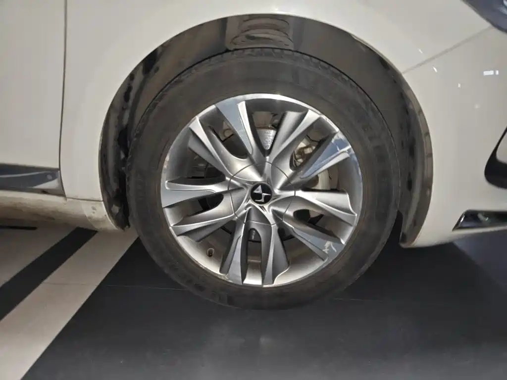 DS 5 2015 2014 1.6T Luxury THP160