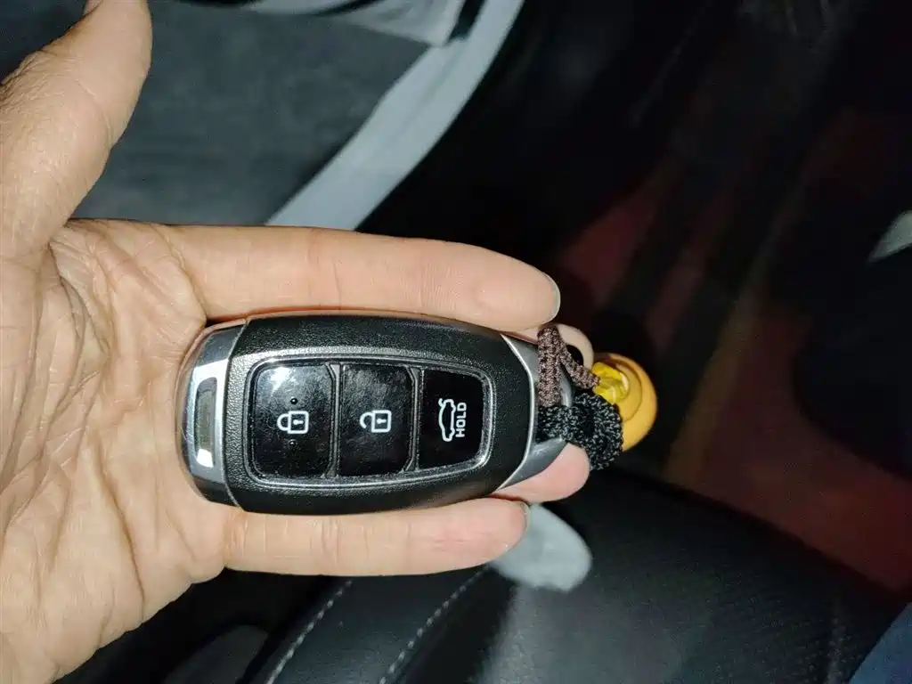 Hyundai Elantra 2023 1.5L CVT GLX Elite Edition фото 12