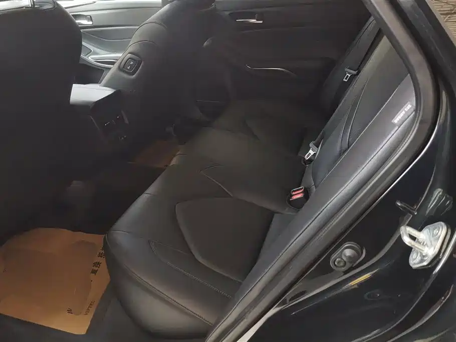 Toyota Avalon 2022 2.0L Luxury Edition фото 11