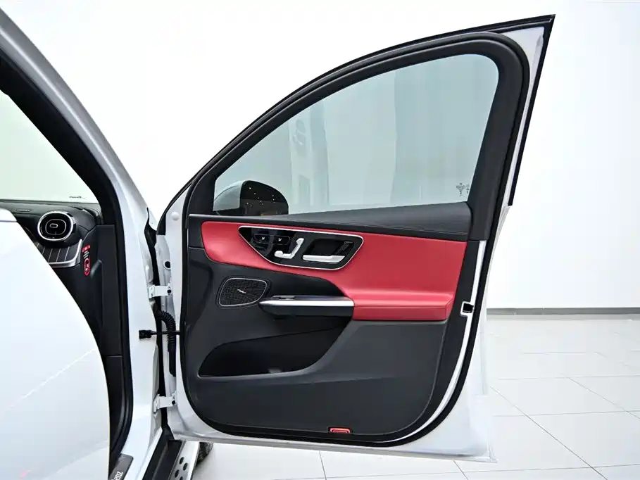 Mercedes-Benz GLC 2023 GLC 300 L 4MATIC Sport 5-Seater фото 21