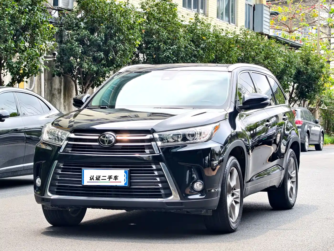 TOYOTA HIGHLANDER
