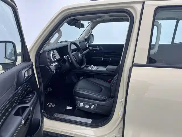 TANK TANK 300 NEW ENERGY