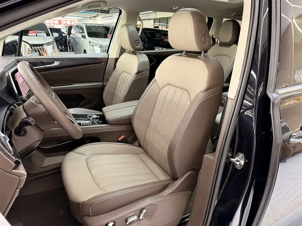 Volkswagen Viloran 2024 380TSI Prestige Edition фото 5