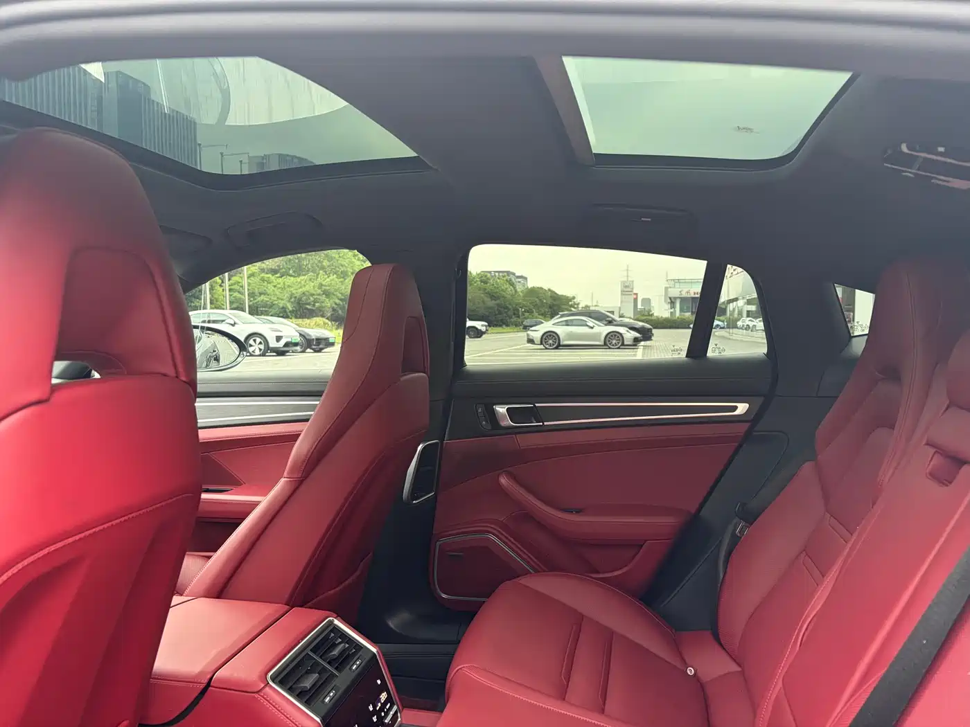 Porsche Panamera 2023 Panamera 2.9T Platinum Edition фото 20