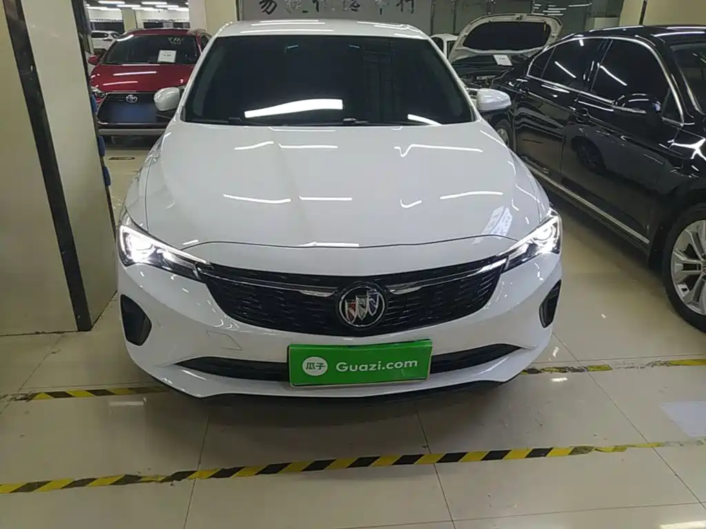 Photo 3 - Buick Verano