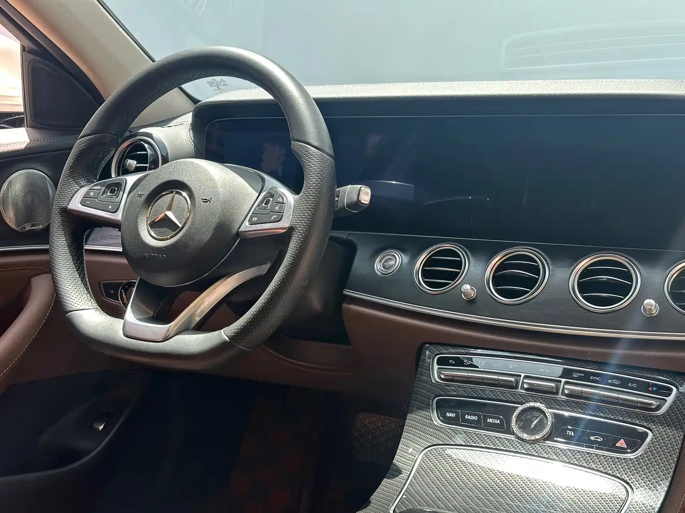 Mercedes-Benz E-Class 2017 E 300 L Sport Luxury фото 12
